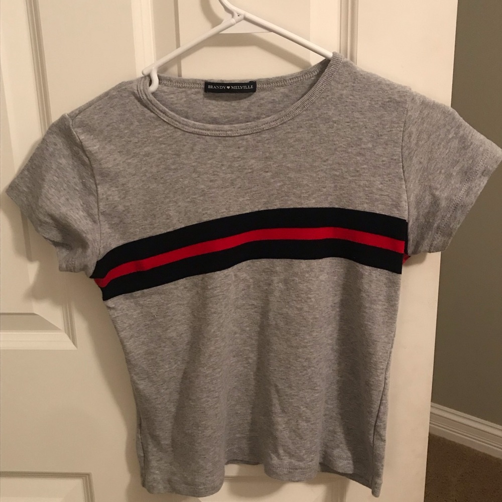 brandy melville hailie top!!